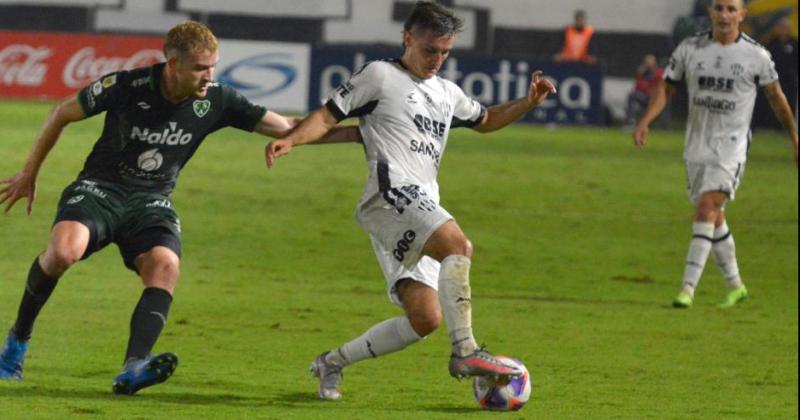 Pittoacuten estaacute convencido de que el camino es el segundo tiempo ante Sarmiento