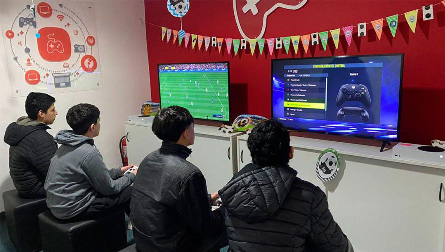 Se inicioacute con gran convocatoria el Torneo de Fifa en Punto Digital