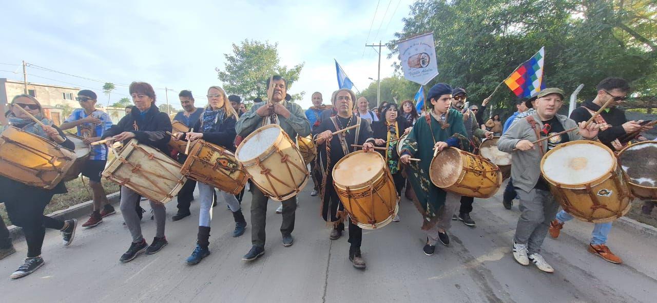FOTOS  Maacutes de 20 mil personas participaron de la XXI Marcha de los Bombos