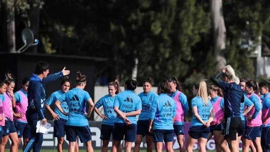 Cuaacutendo vuelve a jugar la Seleccioacuten Argentina Femenina