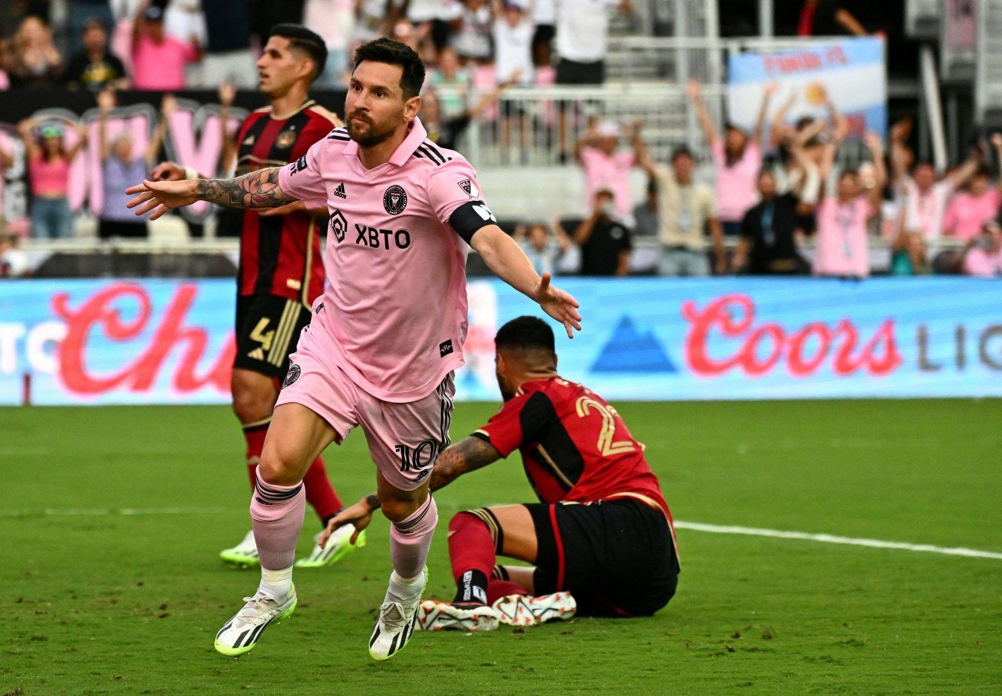 Con un doblete y asistencia de Messi Inter Miami aplastoacute al Atlanta United