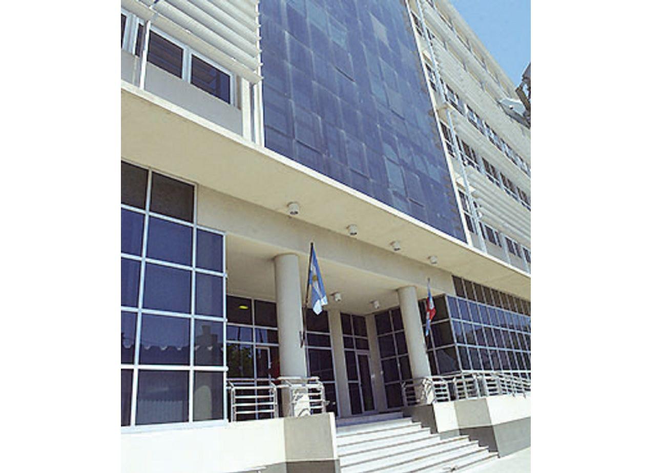 Solicitan la detencioacuten de un hijo de Julio Alegre por violencia de geacutenero y desobediencia judicial