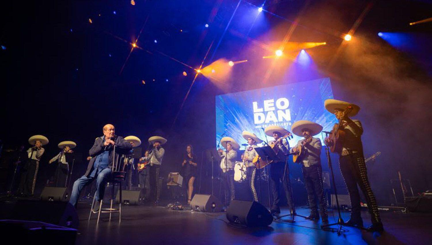 Miles de almas vibraron con el regreso de Leo Dan a los conciertos en vivo
