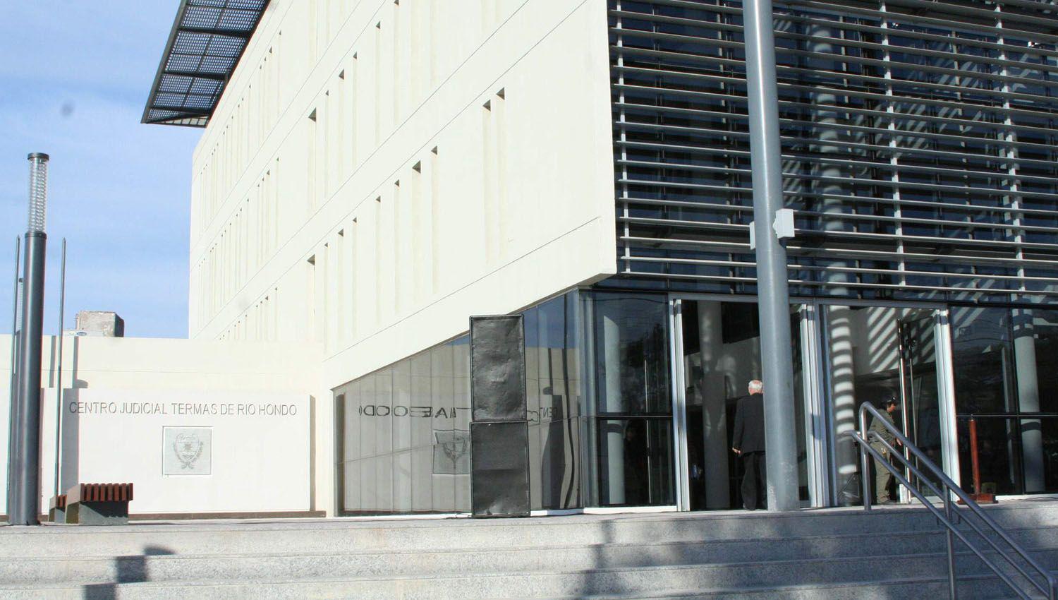 Volvioacute de viaje y se dio con que su exnovio le vacioacute la casa y le roboacute 200000