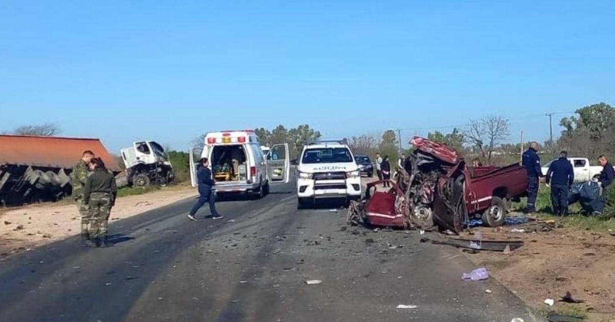 Un muerto por choque frontal entre un camioacuten y una camioneta