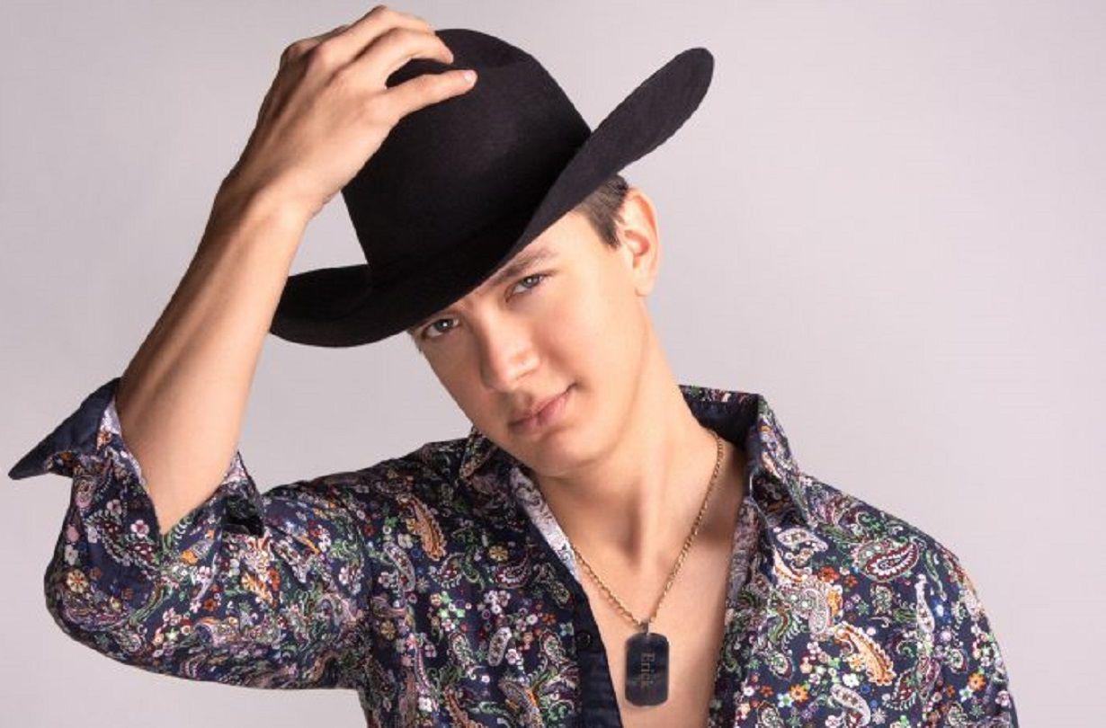 Erick Zepeda pone en lo alto a la muacutesica de Meacutexico con canciones de su autoriacutea