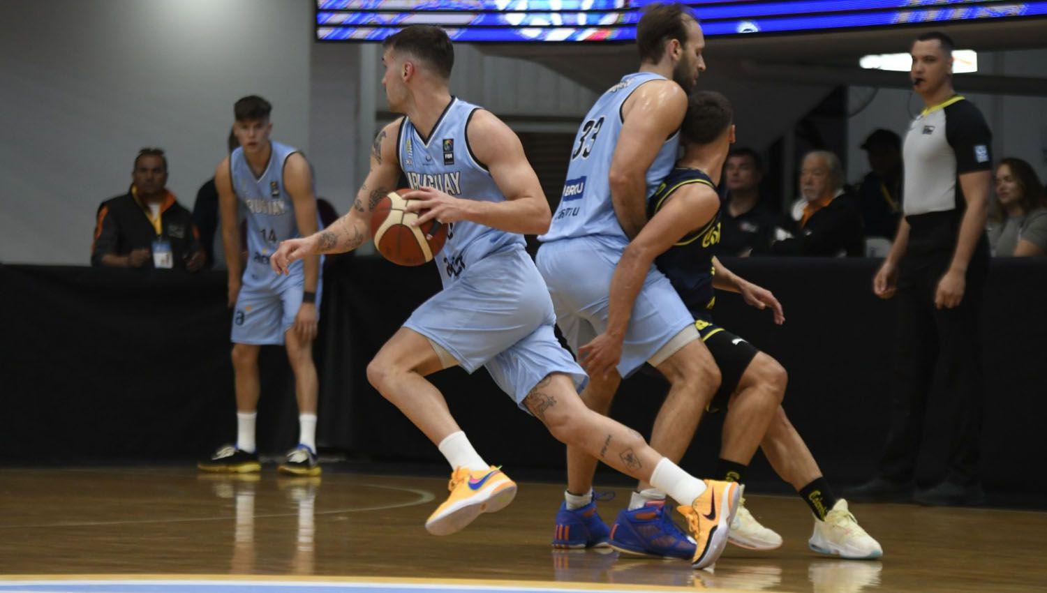 Uruguay superoacute a Colombia en un choque clave por el Preclasificatorio