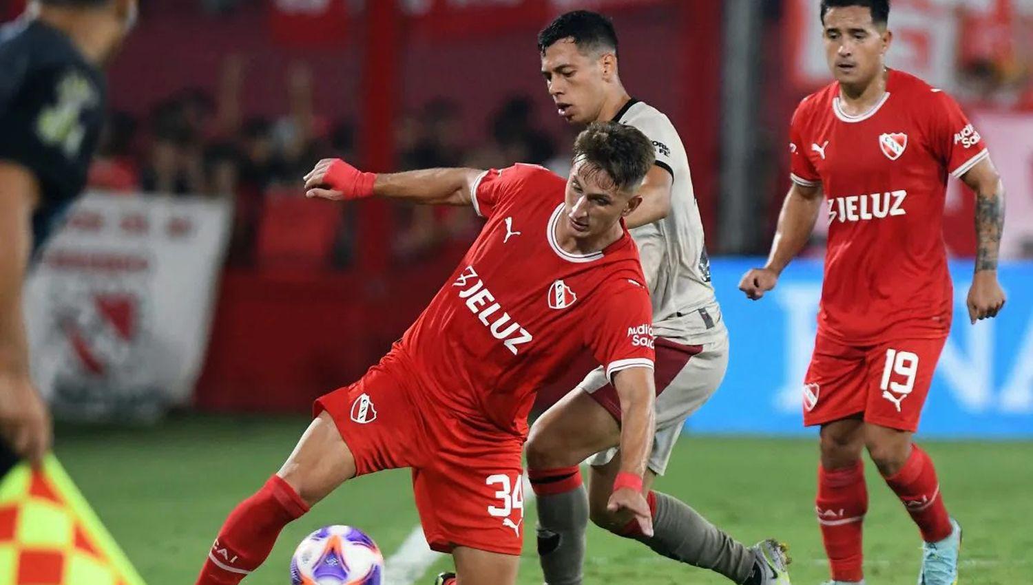 Coloacuten le ganoacute a Independiente y profundizoacute su crisis