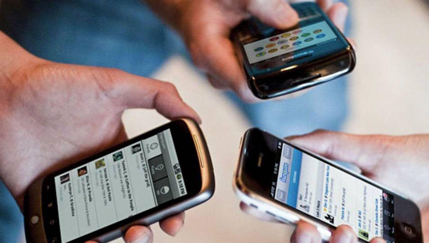 Sube en septiembre la telefoniacutea celular entre un 69-en-porciento- y un 9-en-porciento-