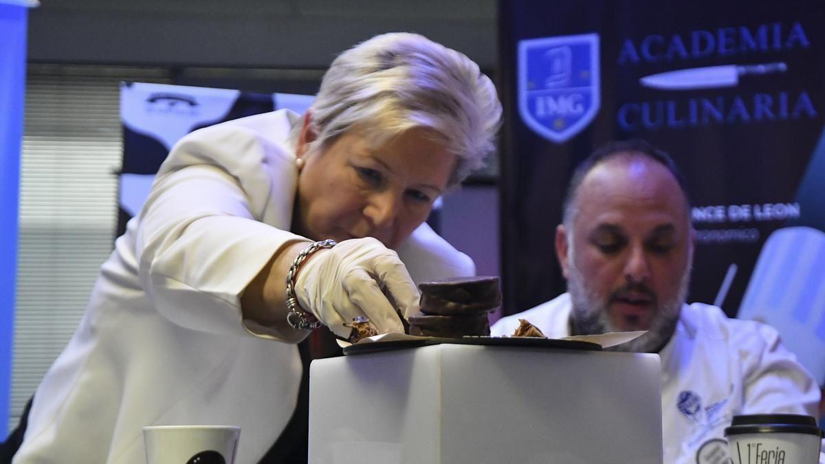 Se desarrolla el Campeonato Mundial del Alfajor y hoy definen al ganador