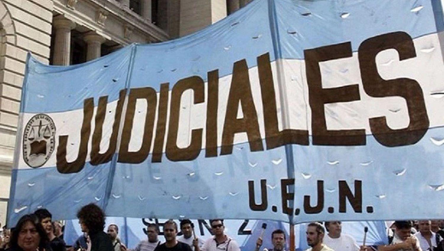 Los judiciales paran desde esta medianoche 24 horas por urgente pago de aumento salarial