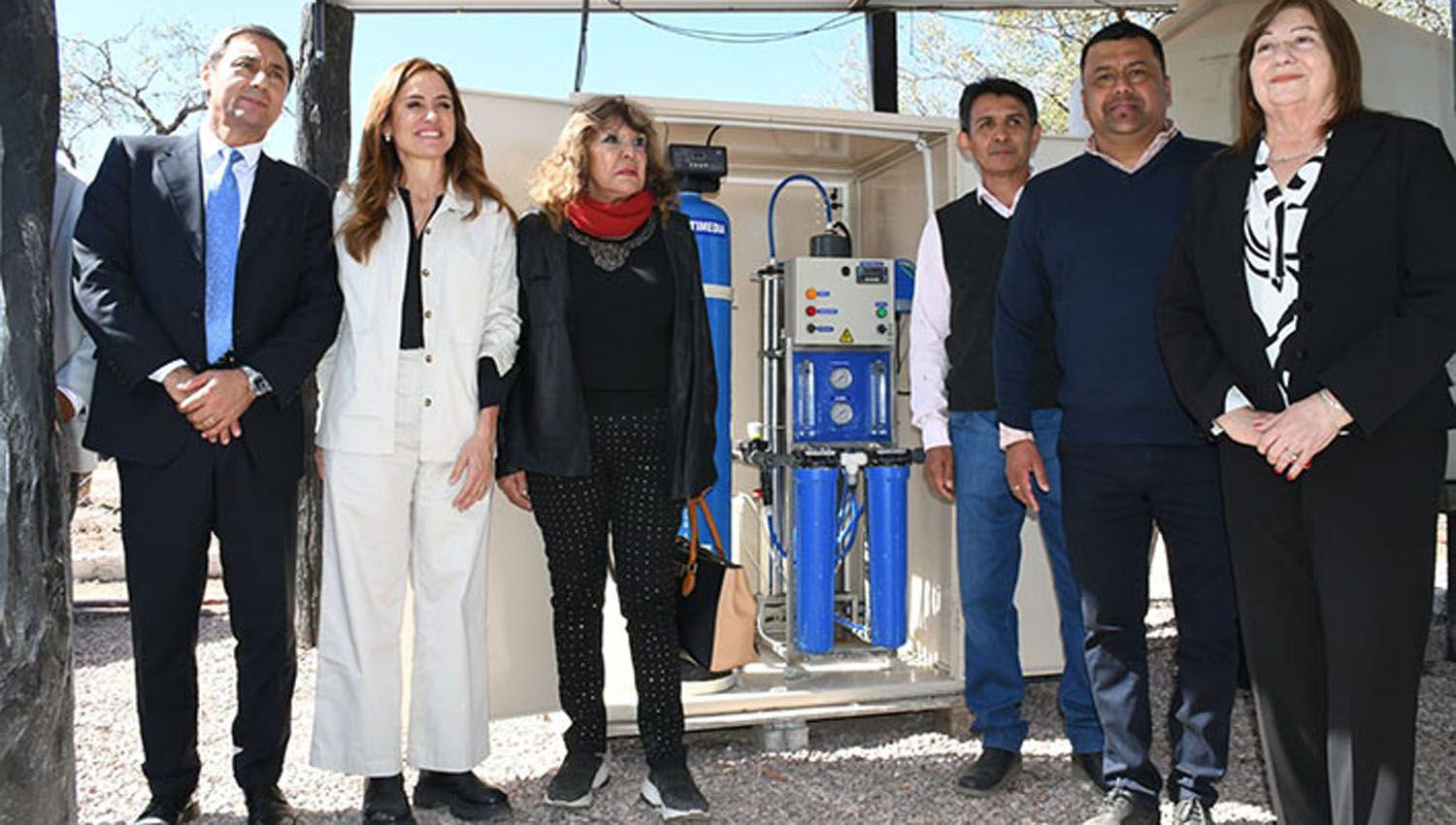 El Estado es el uacutenico capaz de igualar en infraestructuras y en educacioacuten puacuteblica