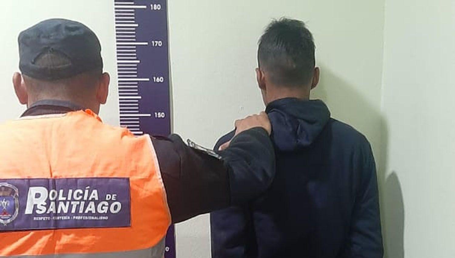 Sorprenden a un delincuente cuando robaba en el interior de una vivienda