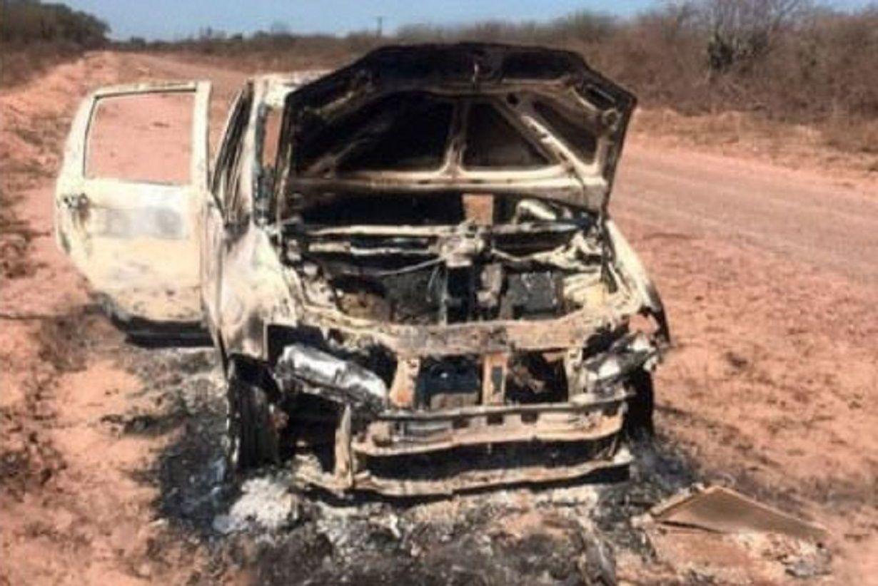 Hallan un automoacutevil totalmente incendiado e investigan si fue robado