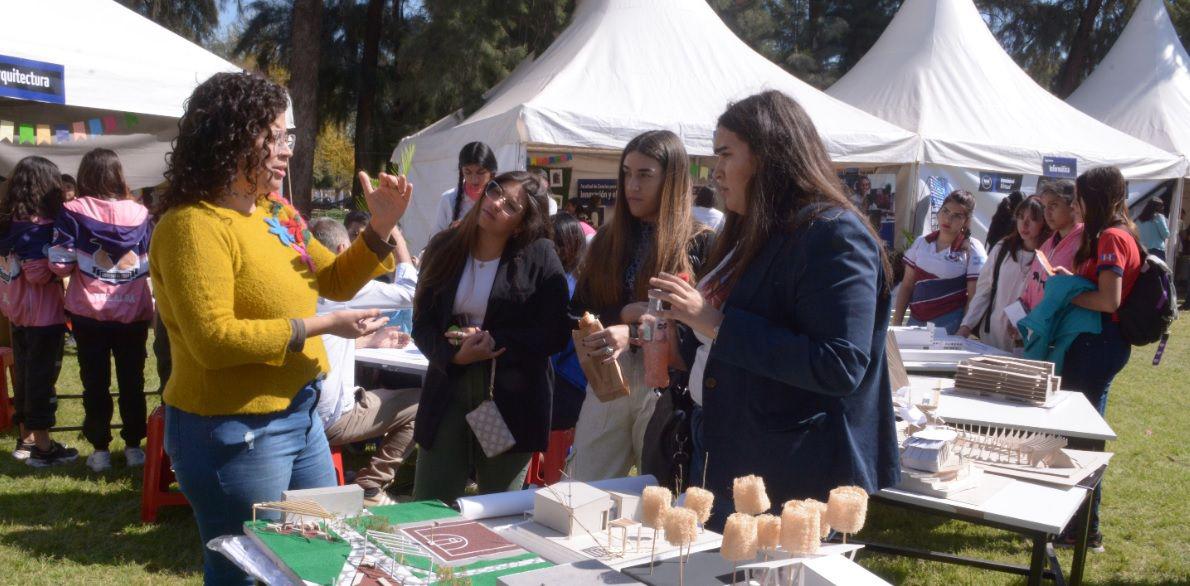 Con una numerosa asistencia dio comienzo la Expo Ucse 2023