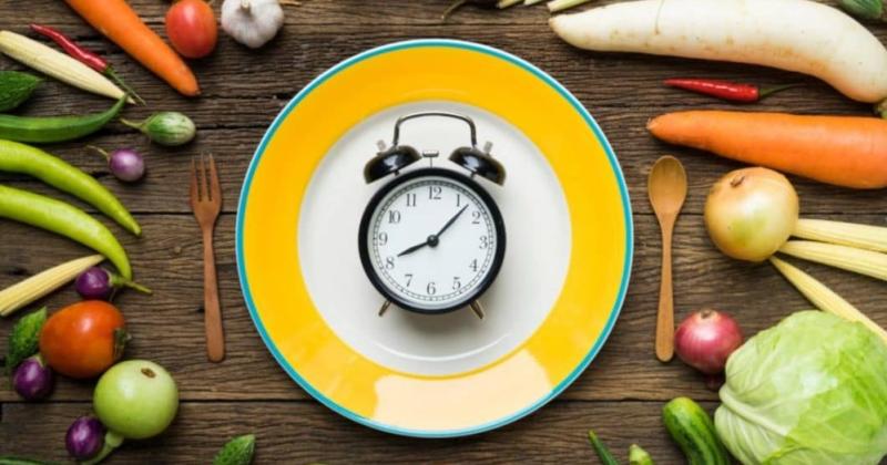 Ayunos intermitentes- queacute hay de cierto detraacutes de esta #147estrategia#148 