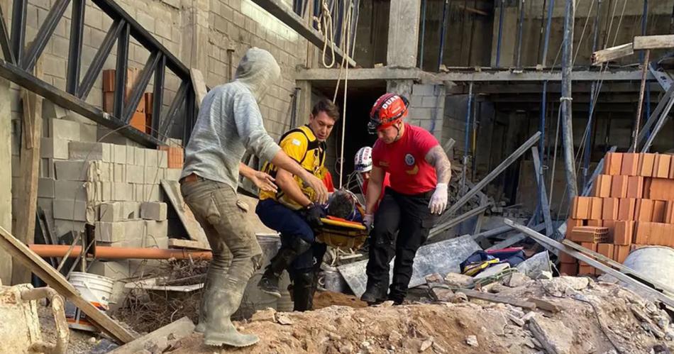 Seis obreros sufrieron heridas al derrumbarse una obra en un templo evangeacutelico