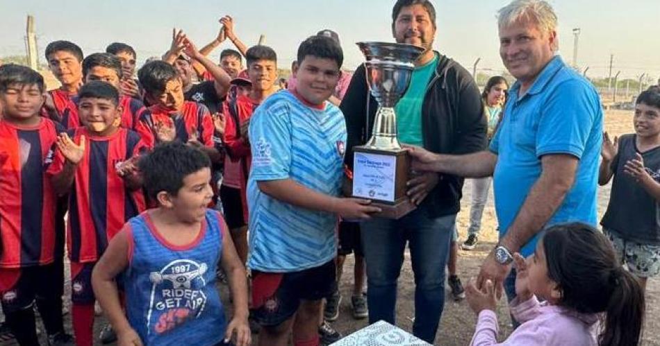Central Coacuterdoba de Friacuteas se consagroacute campeoacuten de la Copa Santiago