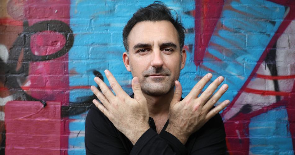 Emiliano Messeiz lanza Psicoportentildeo y espera el Grammy con Ahora