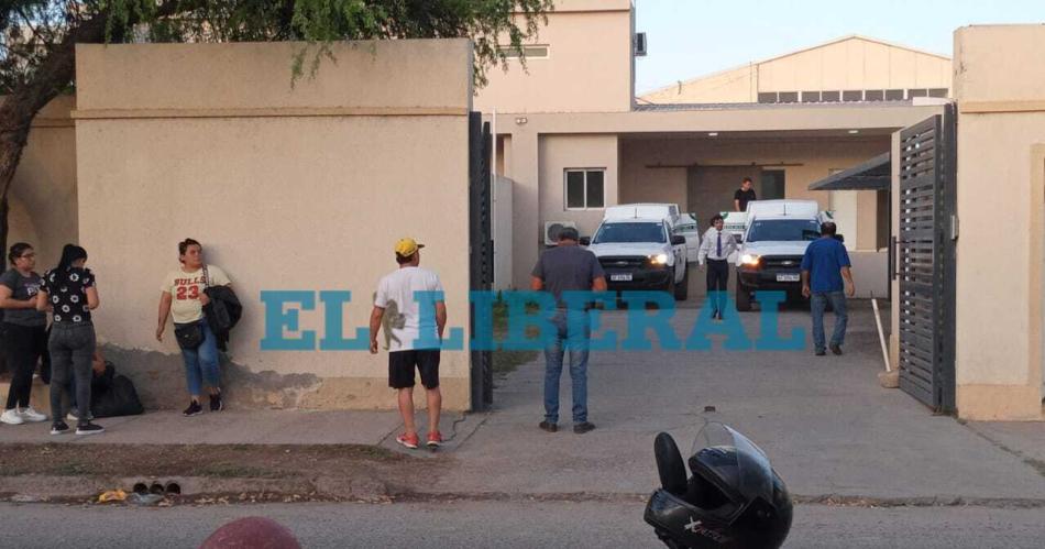 VIDEO Asiacute retiraban los restos de Huguito Flores su esposa y el cuntildeado