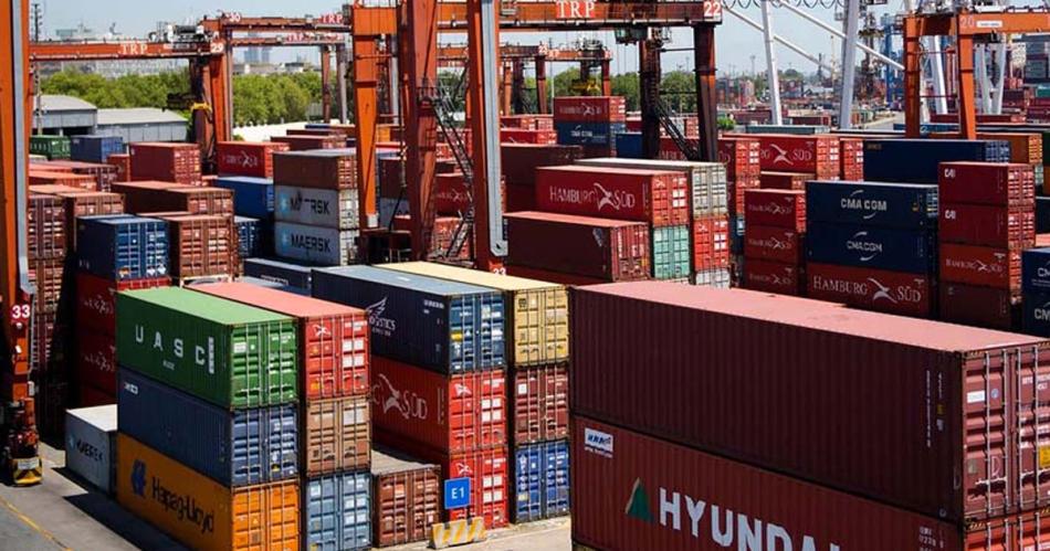 Con el rojo de agosto el deacuteficit comercial llegoacute a US 6200 M