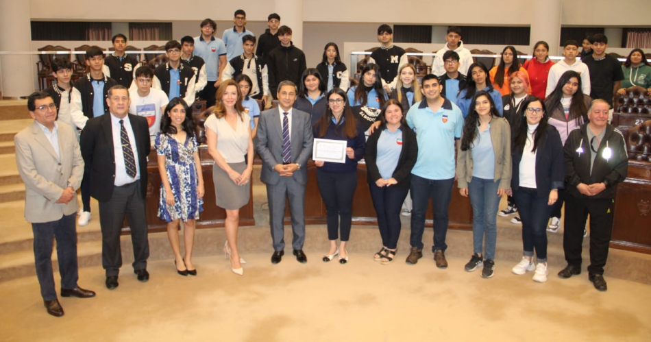 Silva Neder recibioacute a las impulsoras del tiacutetulo Doctora Honoris Causa de Mama Antula