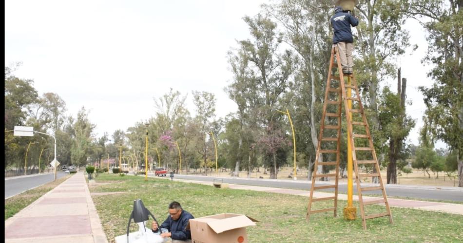 Concretaron la reconversioacuten lumiacutenica a LED en el parque Aguirre