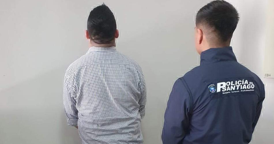 Catamarquentildeo comproacute un auto y pagoacute maacutes de 9 M con cheques mendocinos fuquis