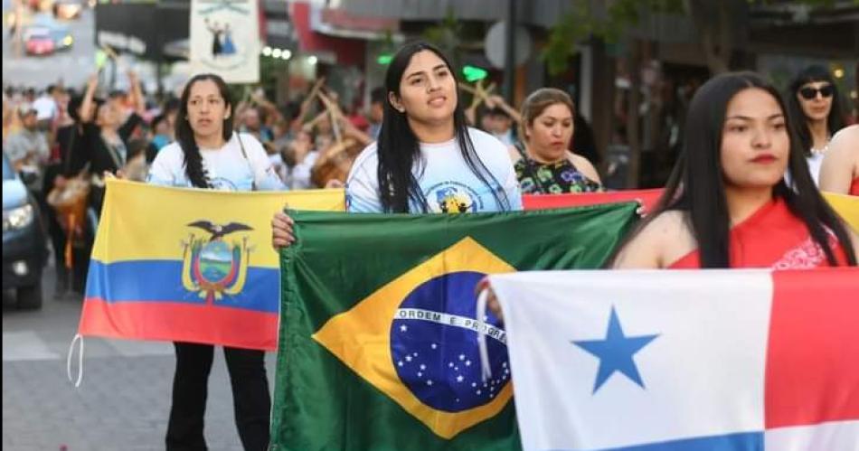 Es un eacutexito el Festival Internacional de Folclore Ashpa Suacutemaj 2023