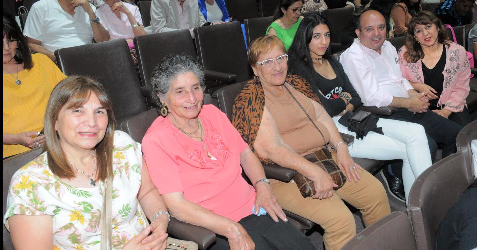 SHOW ANUAL DE LA ESCUELA ROSINA BAUMANN