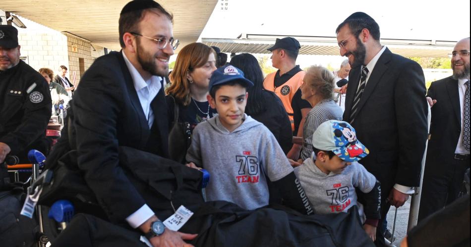 Llegoacute el tercer vuelo con repatriados