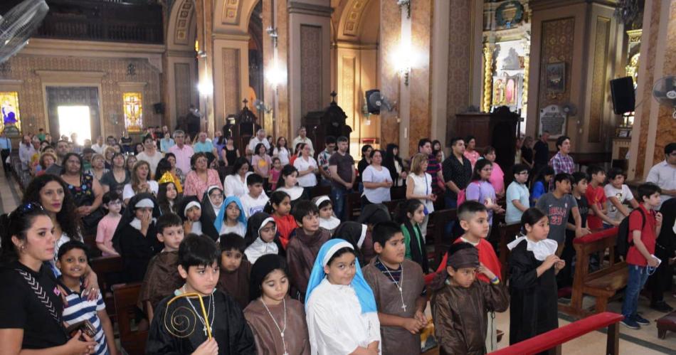 Alumnos del Colegio Franciscanas hicieron actividades por el proyecto Ser Santo ser Luz