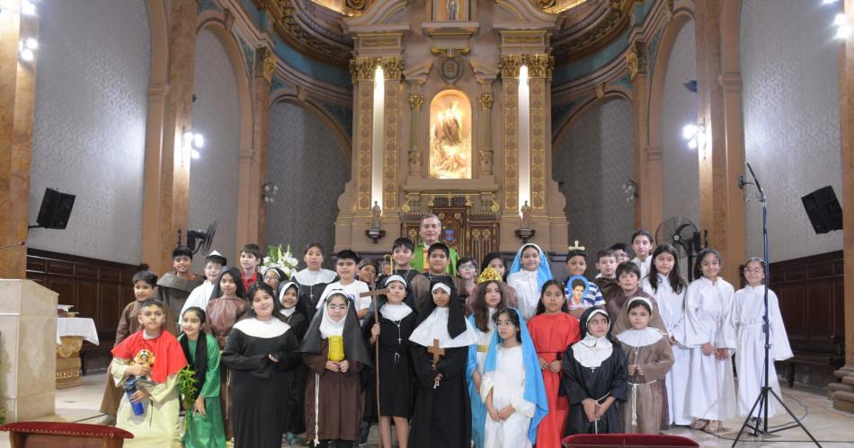 Alumnos del Colegio Franciscanas hicieron actividades por el proyecto Ser Santo ser Luz