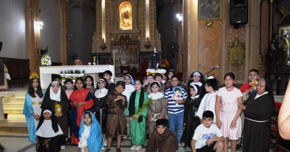 Alumnos del Colegio Franciscanas hicieron actividades por el proyecto Ser Santo ser Luz