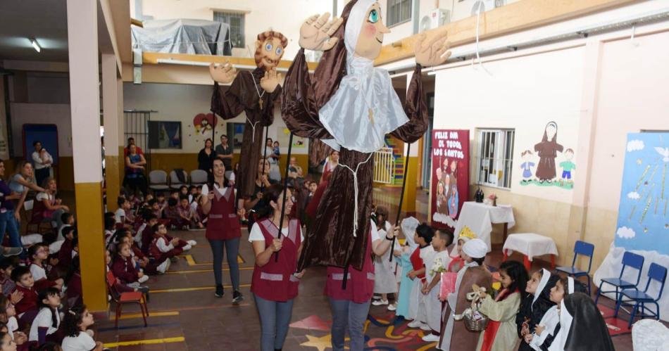Alumnos del Colegio Franciscanas hicieron actividades por el proyecto Ser Santo ser Luz