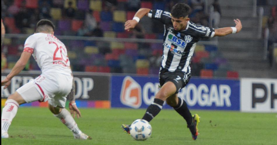 Mateo Sanabria pide pista a fuerza de fuacutetbol y goles