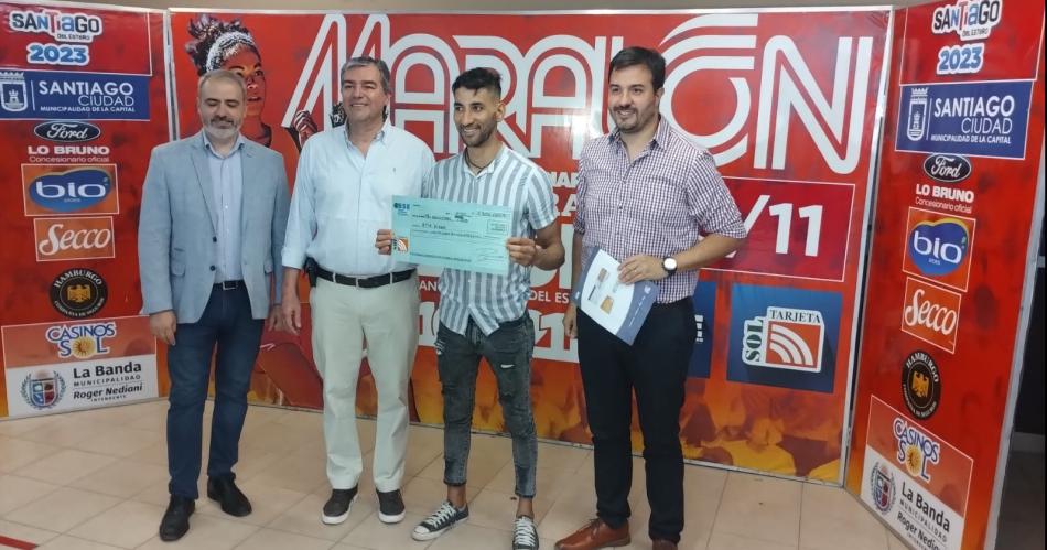 El ganador del sorteo de 15 millones del Maratoacuten Aniversario retiroacute su premio