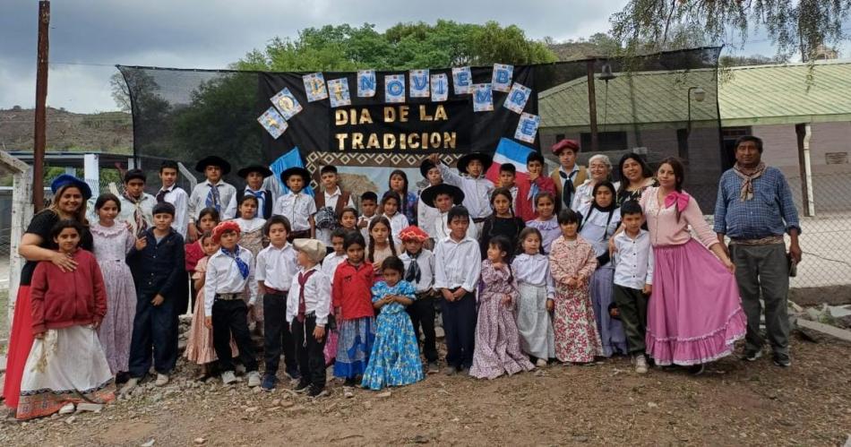 La Escuela Nordm 1073 vivioacute una jornada festiva