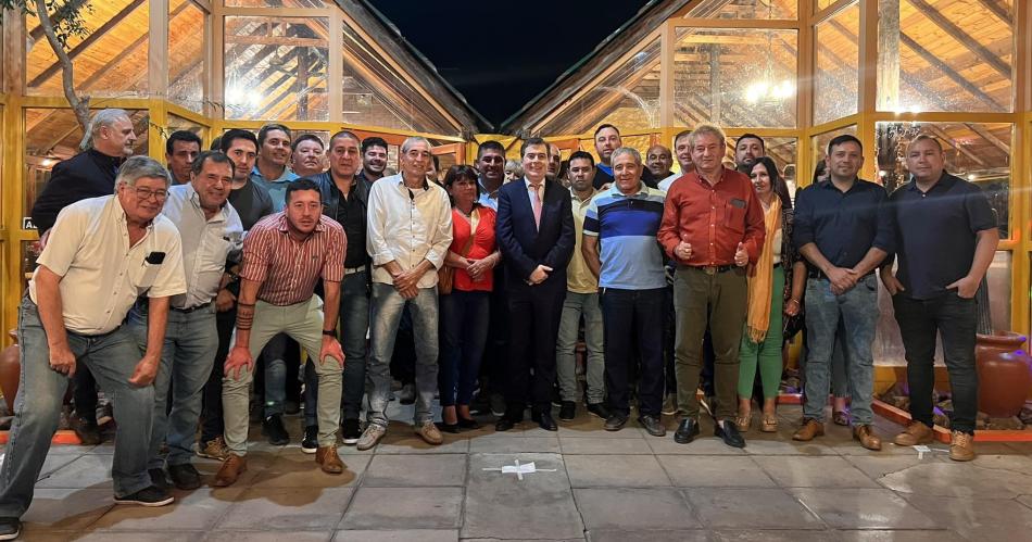 Intendentes radicales del norte de Coacuterdoba dieron su apoyo a Sergio Massa para el balotaje