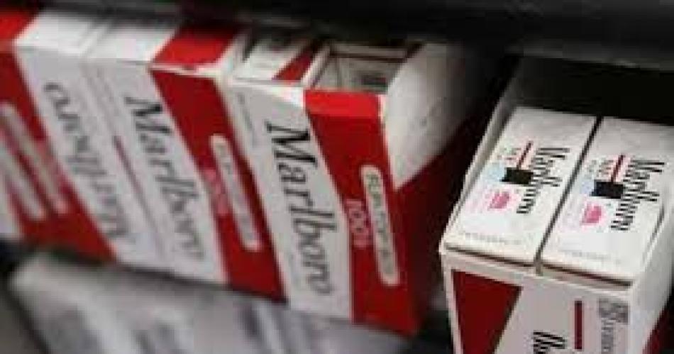 Suben cigarrillos y la mayoriacutea de 20 unidades supera los 1000
