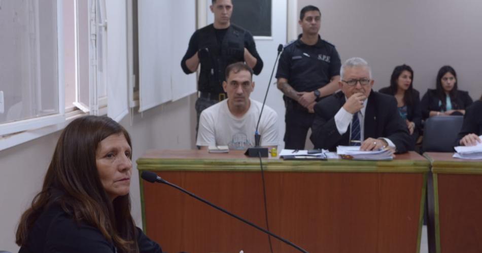 SHOQUEADA- La mujer lloró frente a Guardo quien prefirió bajar su mirada