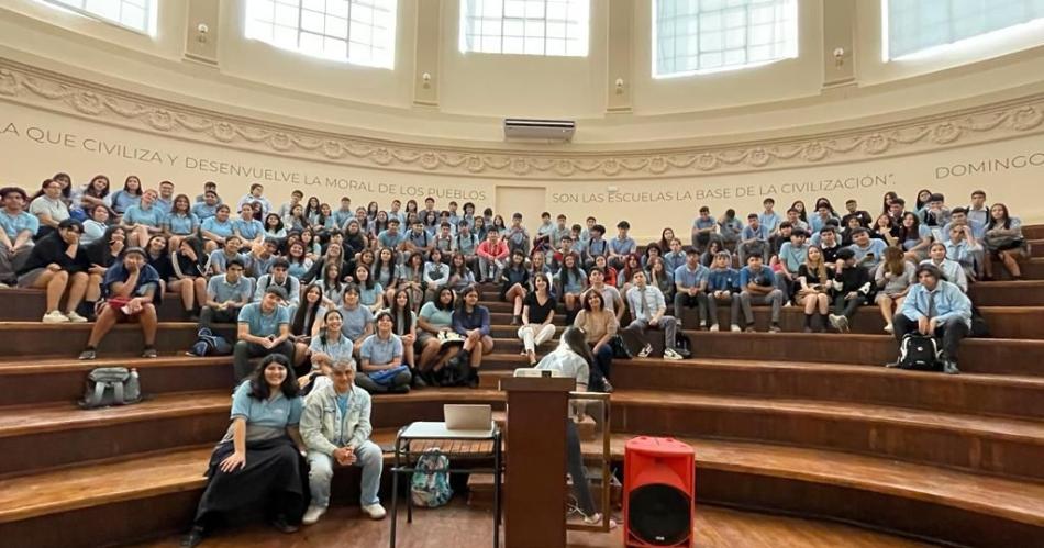 Federalismo y Libertad capacitoacute cerca de 600 joacutevenes en Santiago del Estero