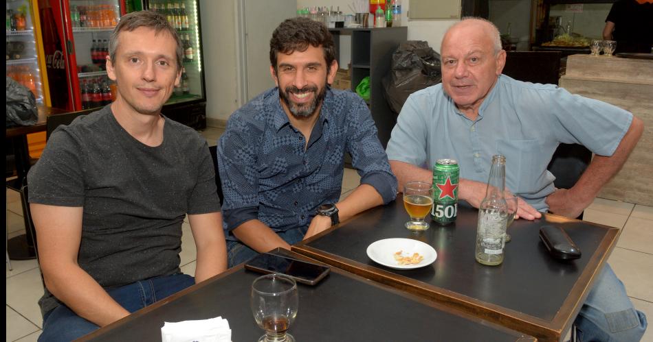 LA GALERIacuteA LEONARDO CELEBROacute SU 40deg ANIVERSARIO CON UNA CENA