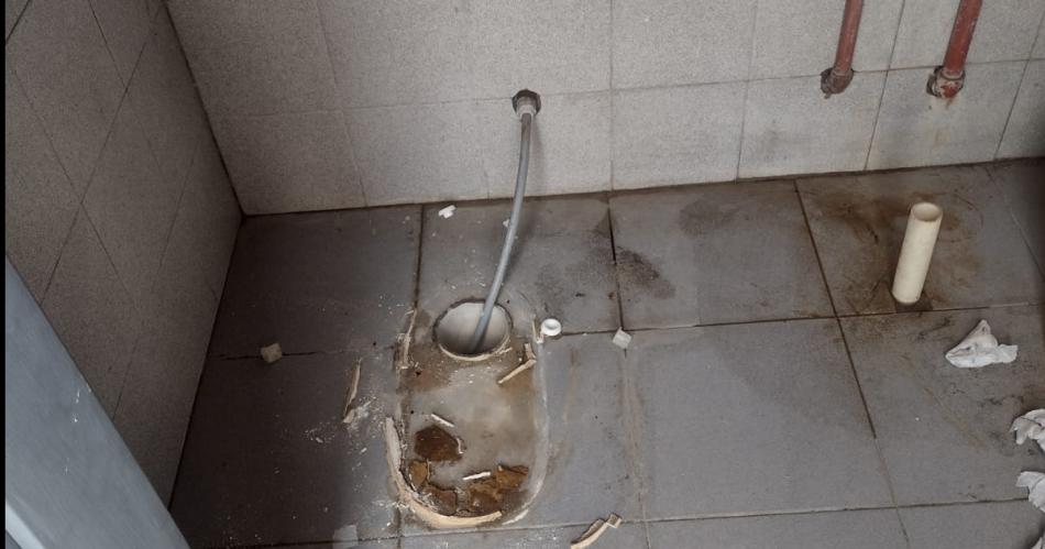 Ladrones se ensantildearon con una capilla del barrio Coloacuten