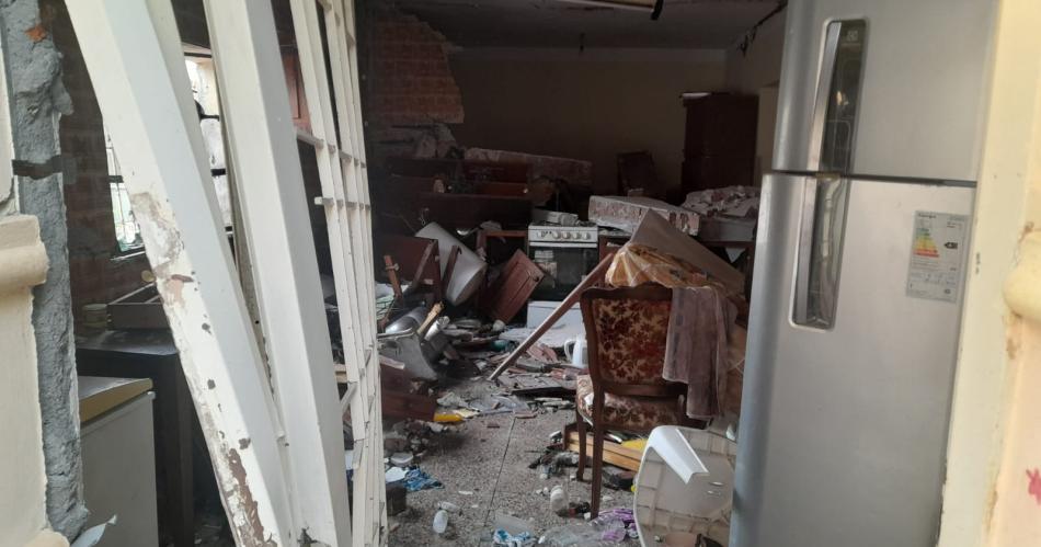 DESTROZOS La vivienda de la familia Elean resultó con cuantiosos daños materiales