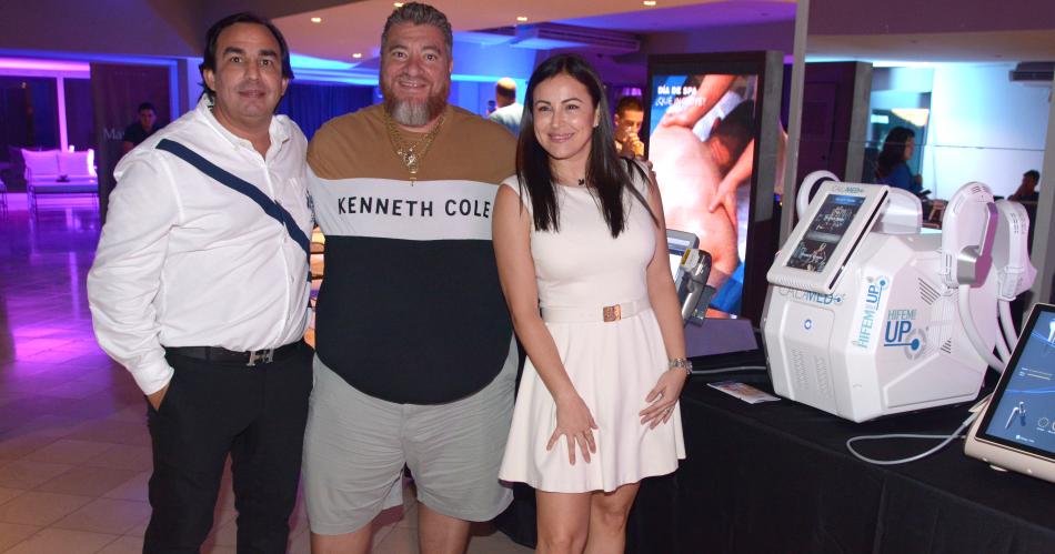 LA CADENA NH SE PRESENTOacute EN SOCIEDAD CON UNA CENA