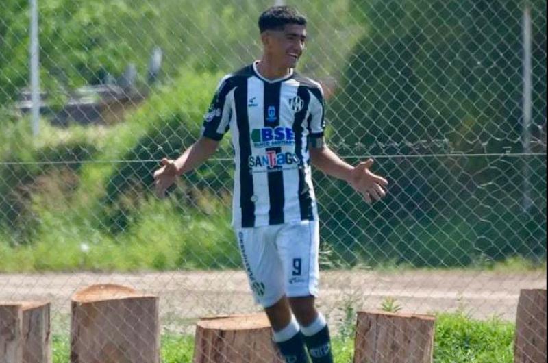 Tomaacutes Iturre el goleador de Central que suentildea con debutar en la Primera