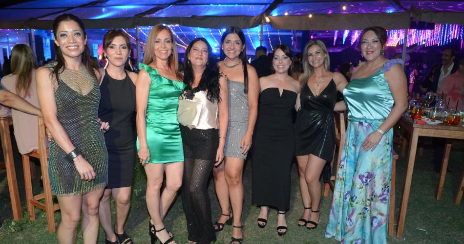 LOS MEacuteDICOS CELEBRARON SU DIacuteA CON UNA CENA