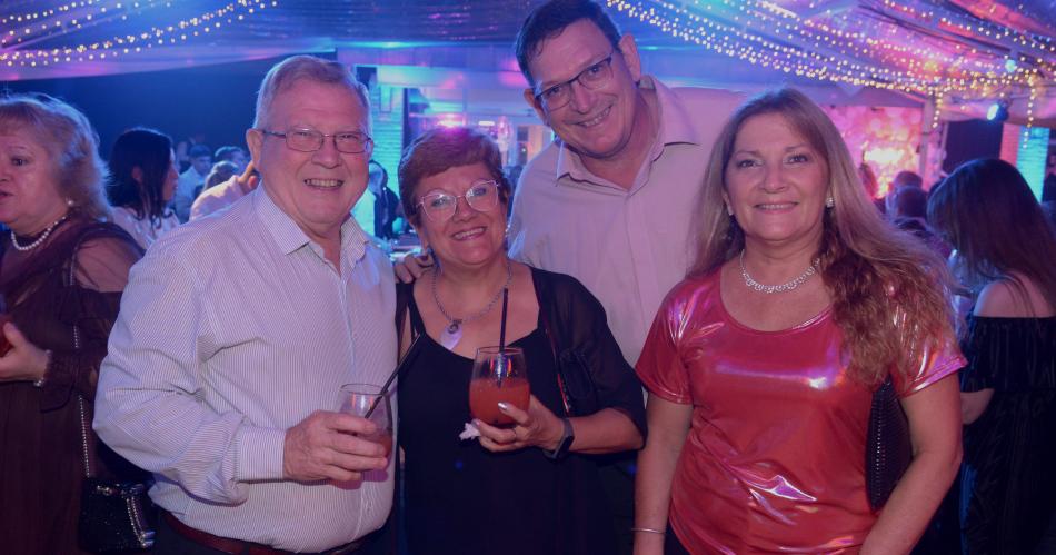 LOS MEacuteDICOS CELEBRARON SU DIacuteA CON UNA CENA