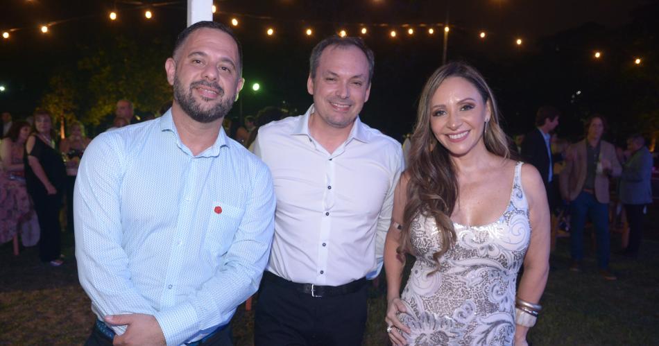 LOS MEacuteDICOS CELEBRARON SU DIacuteA CON UNA CENA